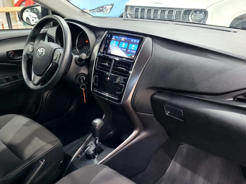 
								YARIS SA XL15LIVE full									