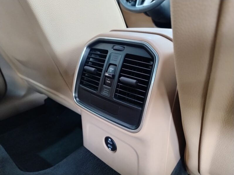 
								MACAN 2.0 TURBO full									