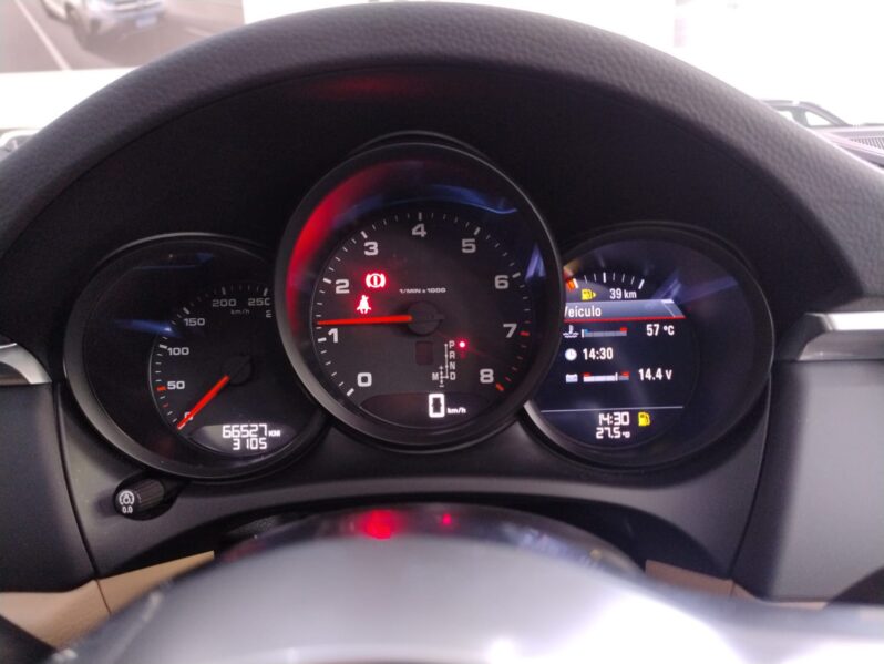 
								MACAN 2.0 TURBO full									