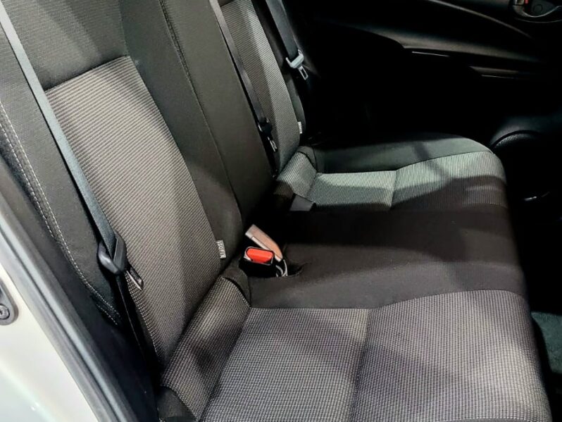 
								YARIS SA XL15LIVE full									