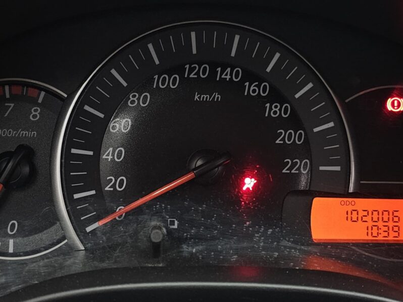 
								MARCH 1.6 SL 16V FLEX 4P MANUAL full									