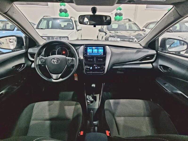 
								YARIS SA XL15LIVE full									