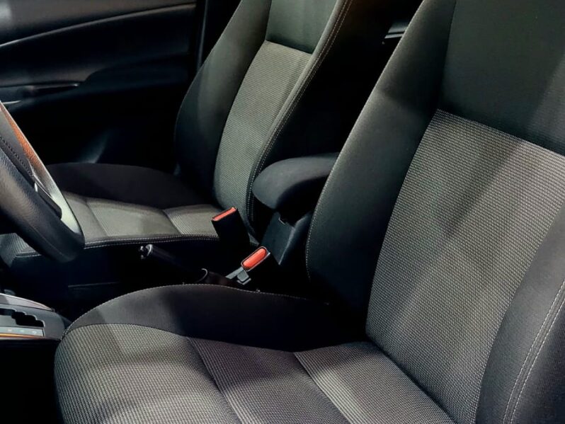 
								YARIS SA XL15LIVE full									