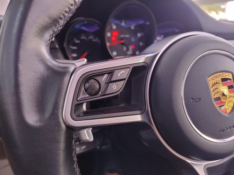 
								MACAN 2.0 TURBO full									