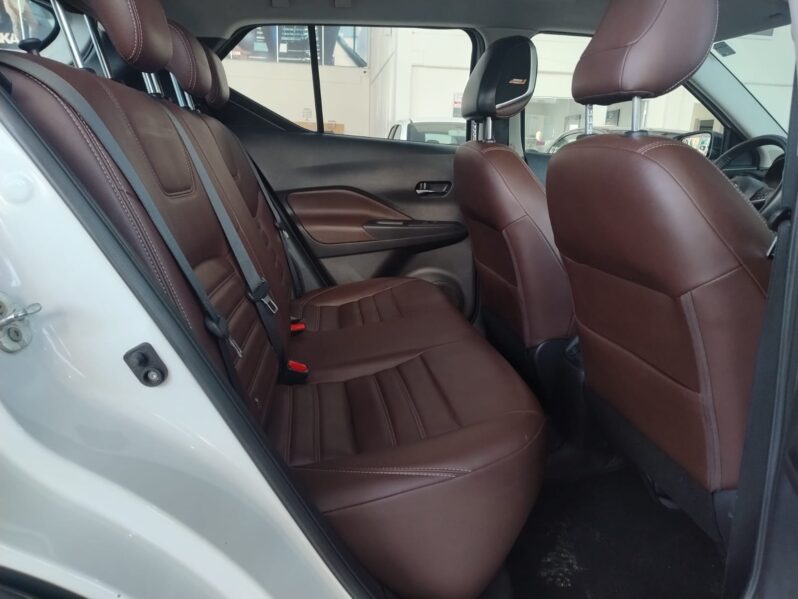 
								KICKS 1.6 EXCLUSIVE P. TECH CVT full									