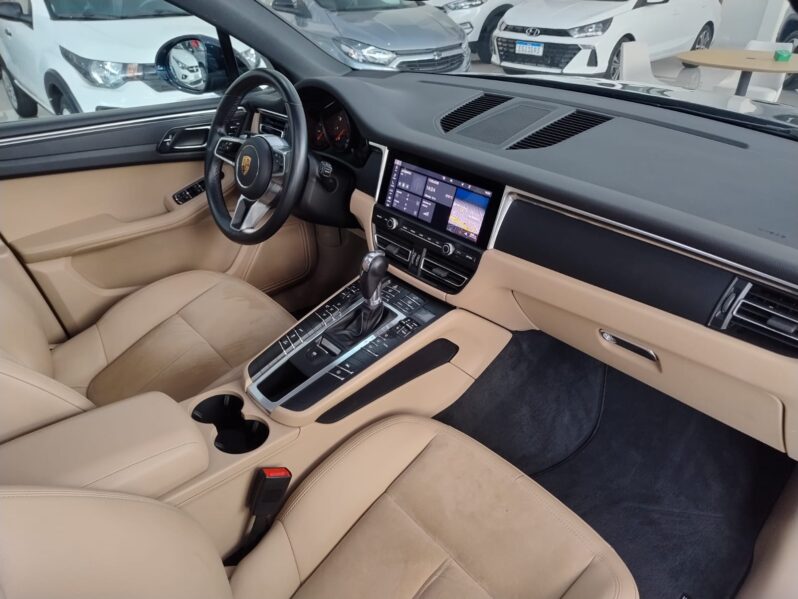 
								MACAN 2.0 TURBO full									