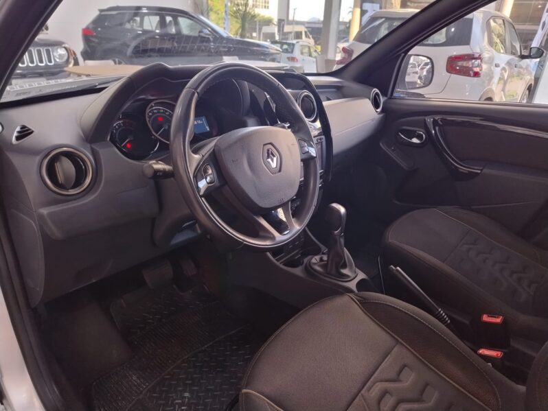
								DUSTER 1.6 DYNAMIQUE 4X2 16V FLEX 4P AUT full									