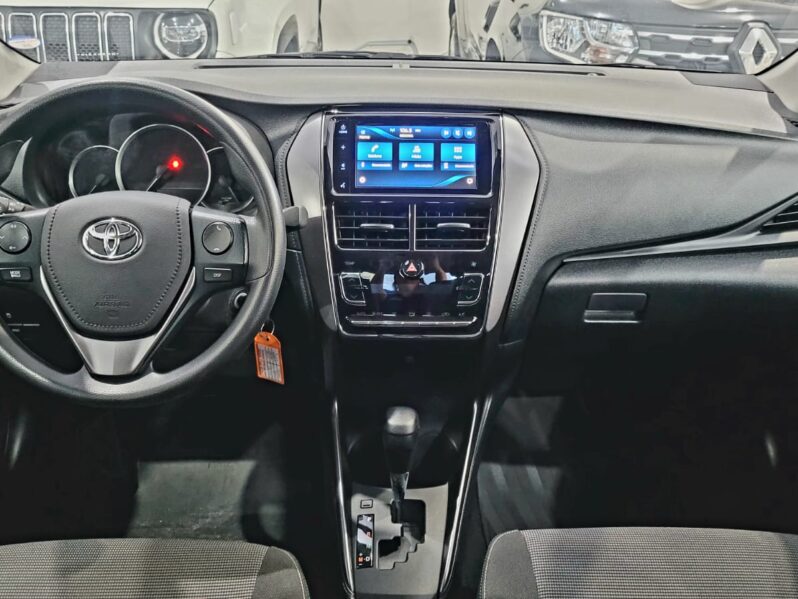 
								YARIS SA XL15LIVE full									