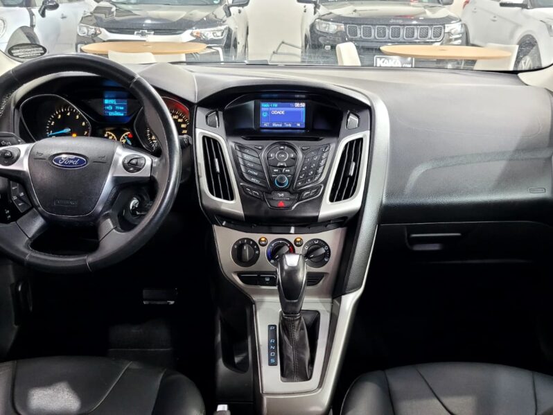 
								FOCUS 1.6 SE POWERSHIFT full									