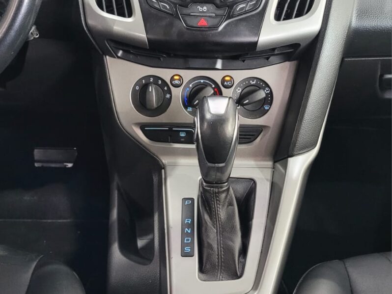 
								FOCUS 1.6 SE POWERSHIFT full									