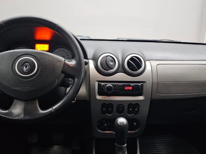
								SANDERO 1.6 PRIVILEGE MANUAL full									