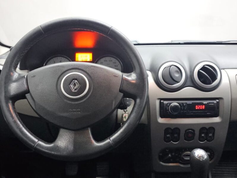 
								SANDERO 1.6 PRIVILEGE MANUAL full									