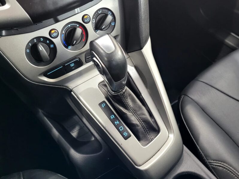 
								FOCUS 1.6 SE POWERSHIFT full									